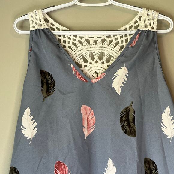Shein Curve Bluish Gray Feather Print Tank Top Size 2XL - Picture 4 of 10
